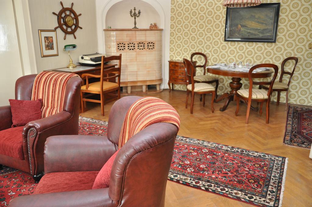 Haus Weisses Lamm Apartment Weitensfeld Bagian luar foto