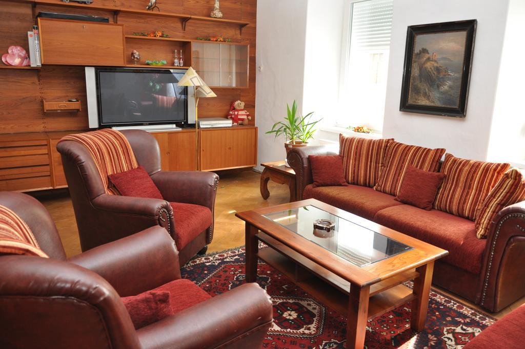 Haus Weisses Lamm Apartment Weitensfeld Bagian luar foto